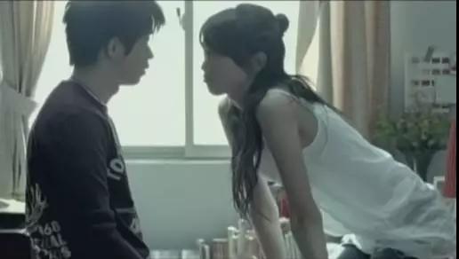 脚奴国产喝尿视频,道德沦丧还是另类文化？